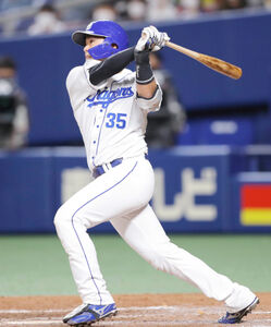 中日】木下拓哉が4回に同点の5号3ラン「バットを長く持ってフル
