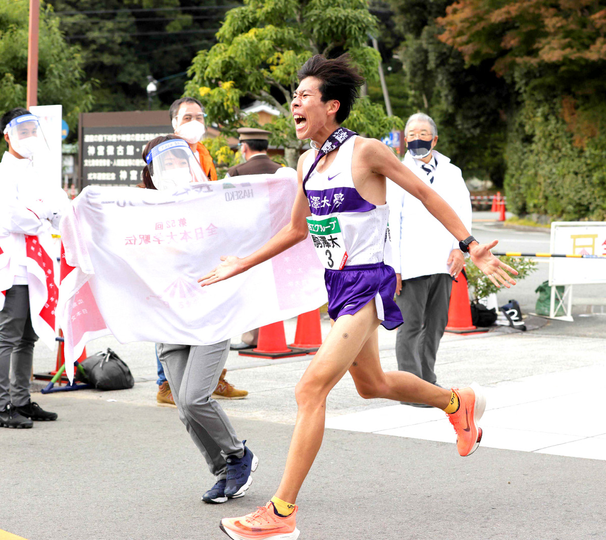 箱根駅伝】13年ぶり優勝目指す駒大のユニホームスポンサーは「日能研