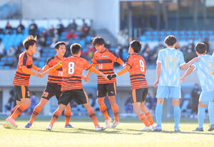 高川学園、“グルグル旋風”止まらない！手をつないで攪乱する奇策セット