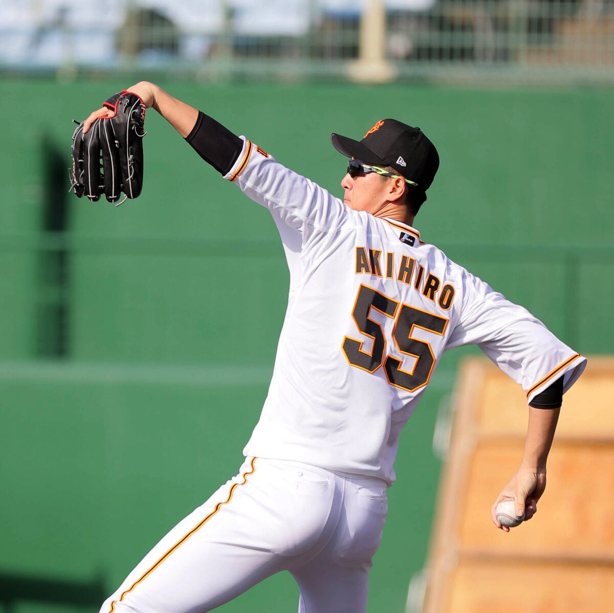 巨人】秋広優人、新背番号「55」お披露目 1日米9合トレで100