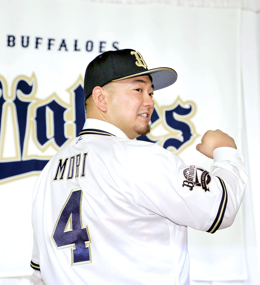 オリックス】森友哉 あこがれのモリーナと同じ背番号4「子供に夢を