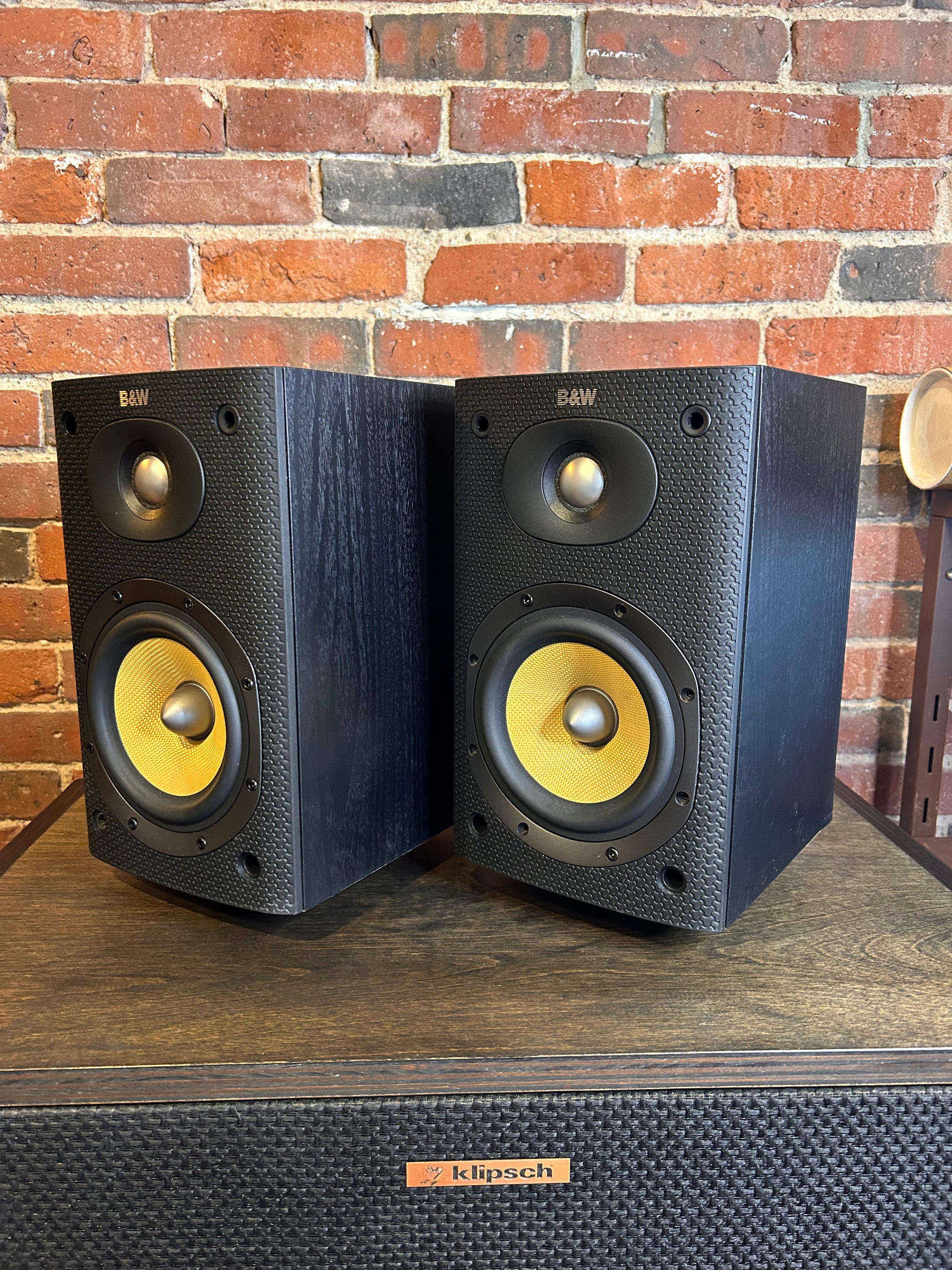 B&W DM600 S3, High-Performance Bookshelf Speakers – Holt Hill Audio