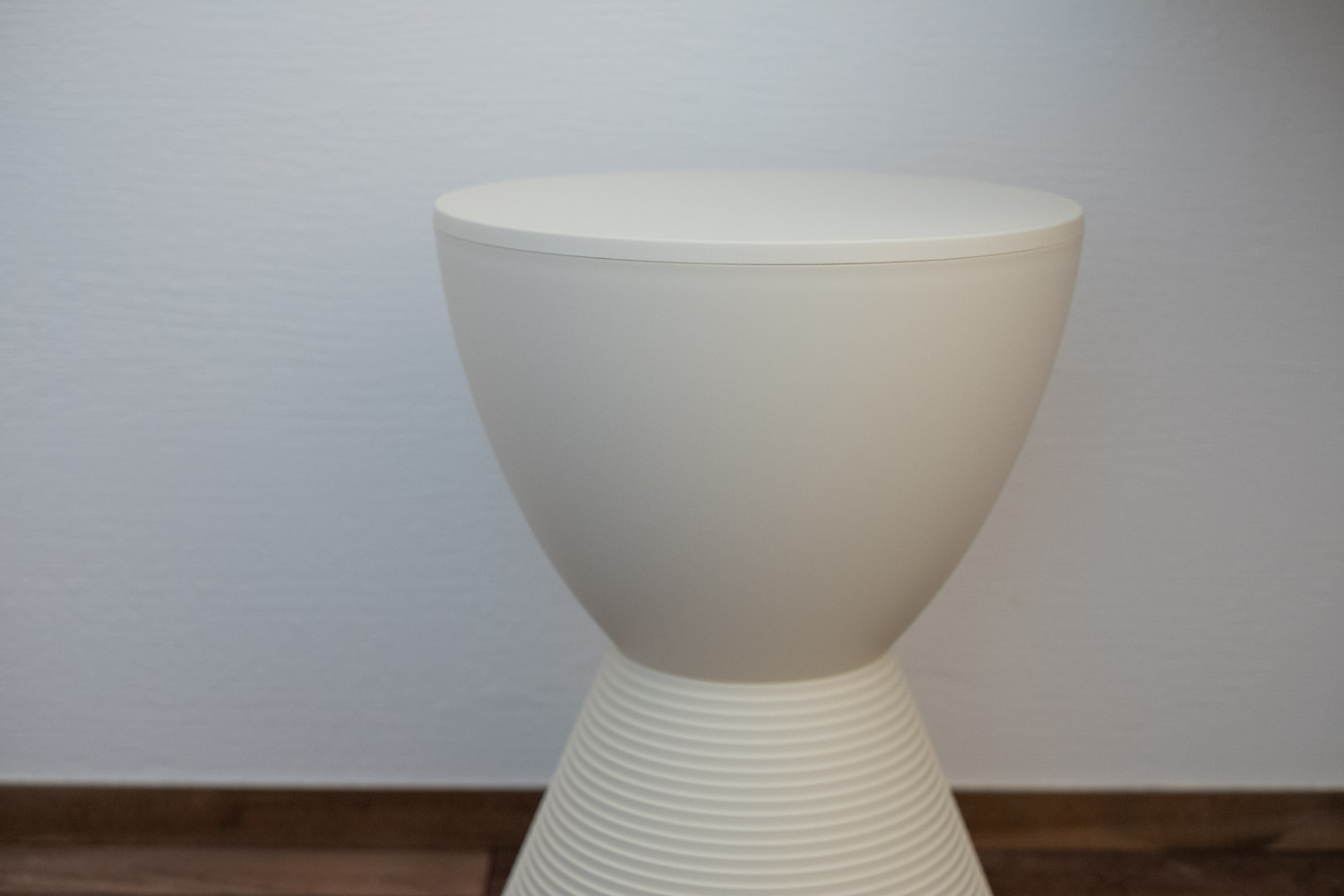 憧れのカルテルのスツール「プリンスアハ」を購入！デザイン洗面台の