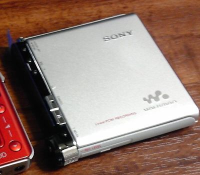 最後のMDウォークマン SONY MZ-RH1 を購入しました: His Masters' Voices