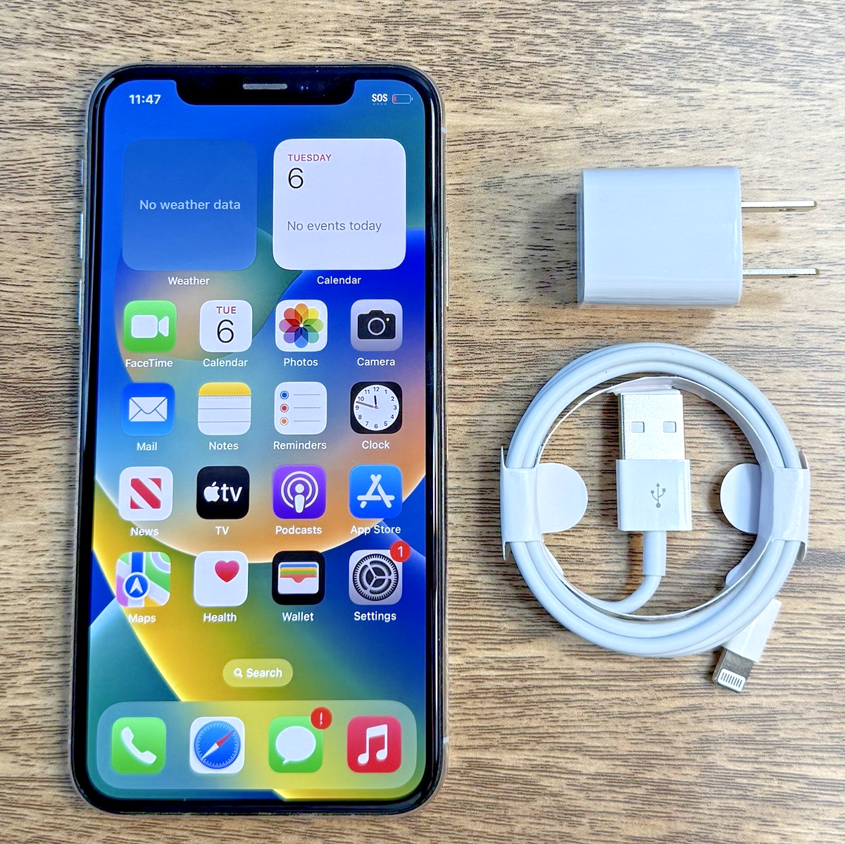 Apple iPhone X - 64GB - Silver (Fully Unlocked) - Good Condition