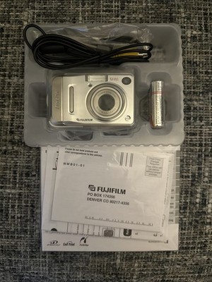 Fujifilm FinePix A Series A500 5.1MP Digital Camera - Silver for