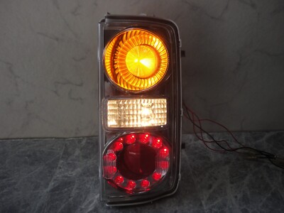 NISSAN ELGRAND E51 Genuine LED Tail Light Rear Combination Lamp