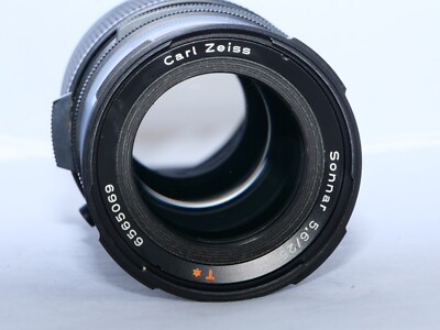 Hasselblad Zeiss Sonnar-CF 250mm f5.6 T* Telephoto Lens. Hood