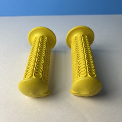 VINTAGE NOS OLD SCHOOL BMX GRIPS WINNERS CIRCLE YELLOW OG 1970S