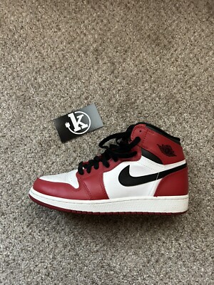 2013 Nike Air Jordan 1 Retro High OG Chicago Red Size 6.5Y 332558