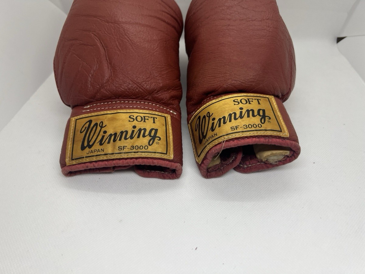 Winning Vintage Initial Old Logo Boxing Gloves SF-3000 Red Lace-up