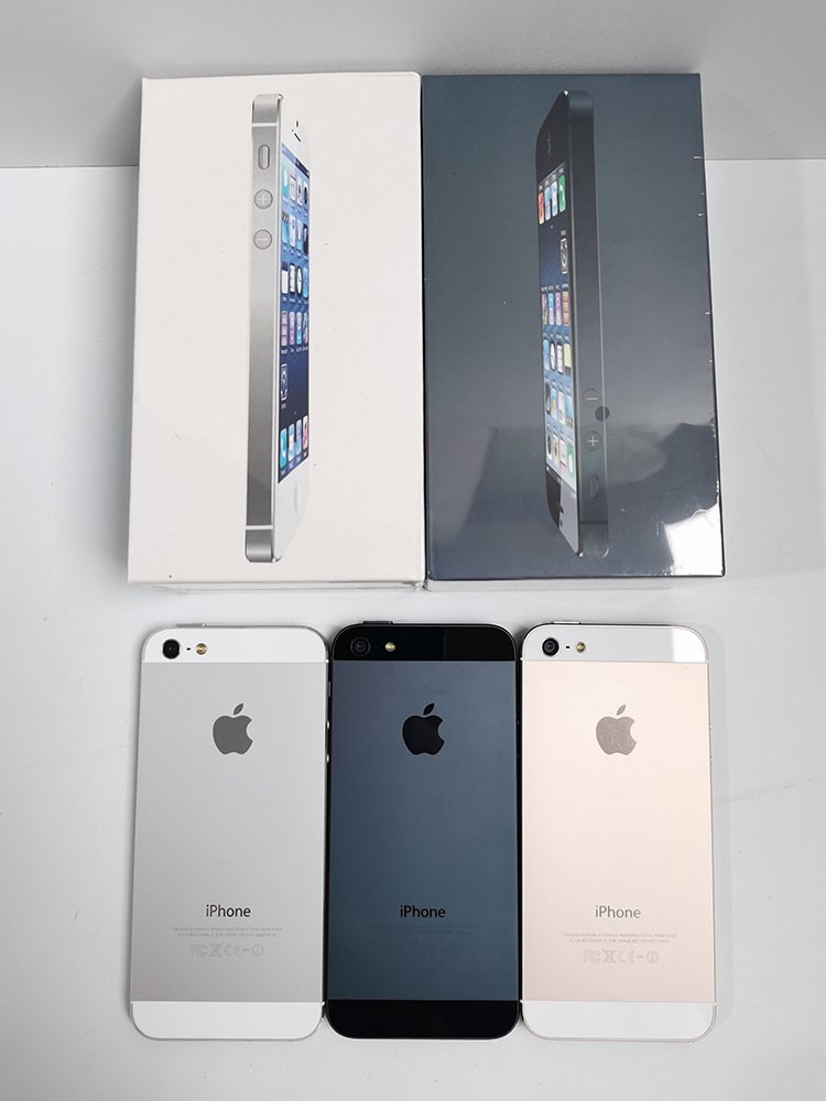 BOXED Apple iPhone 5 - Unlocked 16GB / 32GB - iOS 10 - Good phone