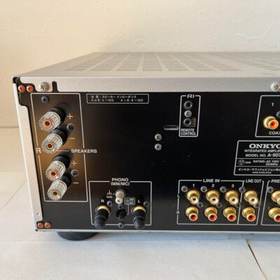 Onkyo A-9070 Stereo integrated amplifier with built-in DAC Fully