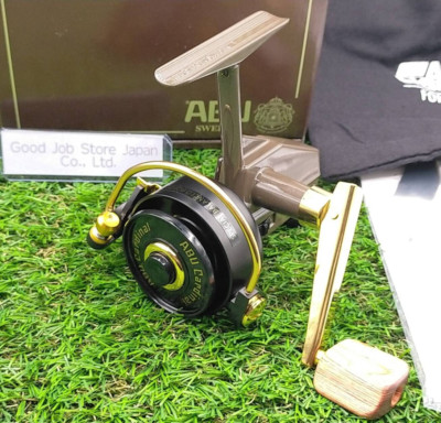 Abu x DAYSPROUT Cardinal 3BRX CDL 2023 limited spinning reel With