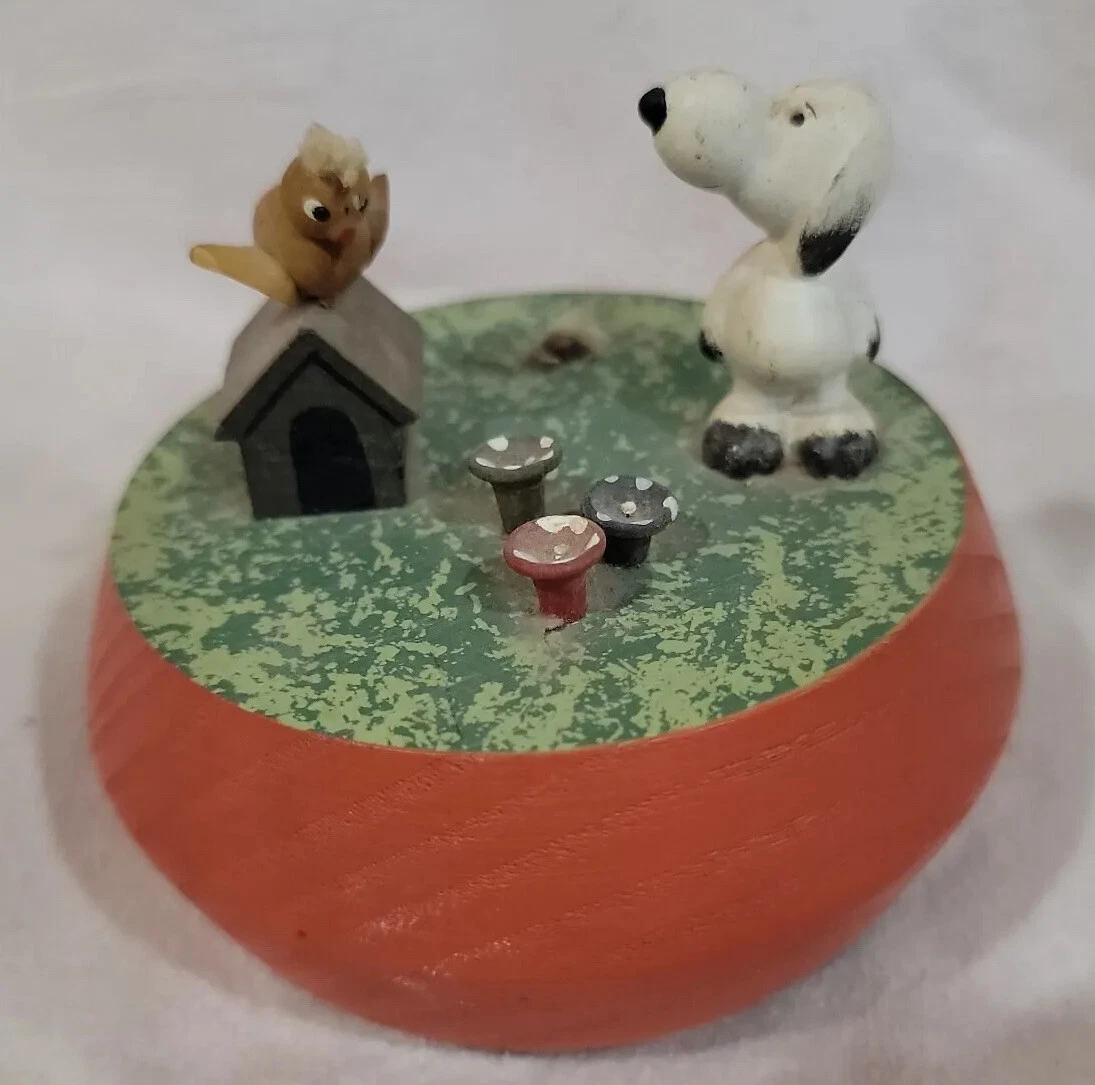 アンリANRI スヌーピーアイスホッケー木彫りオルゴール