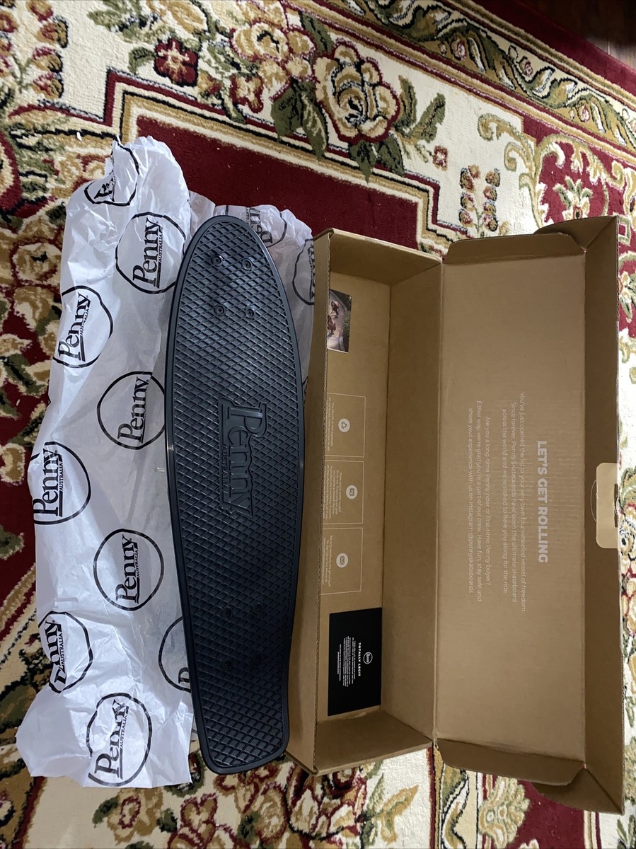 Penny Nickel Complete Skateboard Blackout 27