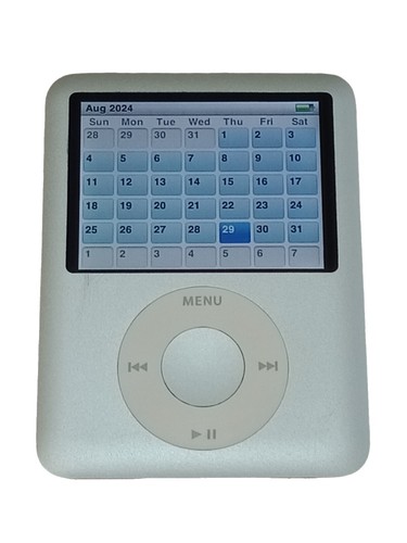 Apple iPod Classic 3rd Generation 20GB White (A1040) w/ New