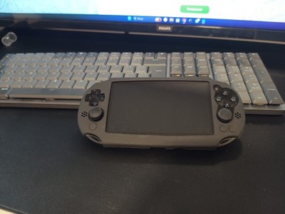 SONY PlayStation Vita Wi-Fi Model Black PCH-2000 ZA11 Vita Cosole