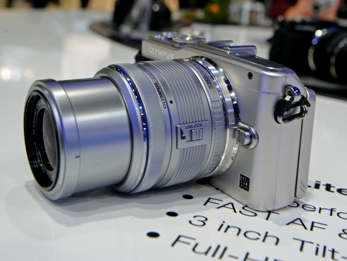 リバース液晶モニター搭載の「Pen Lite」とタッチ操作が可能になった