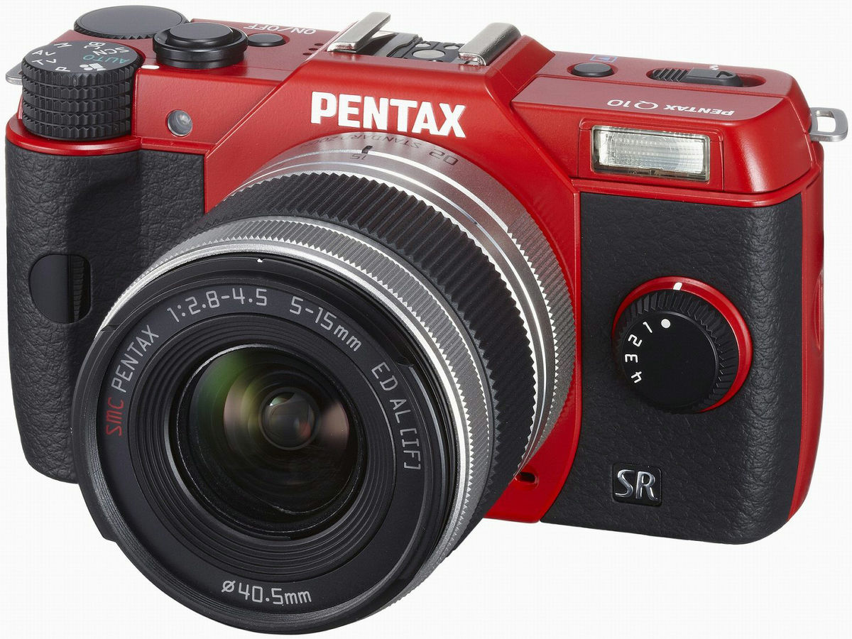 ヱヴァとデジタル一眼カメラ「PENTAX Q10」がコラボした特別モデル登場