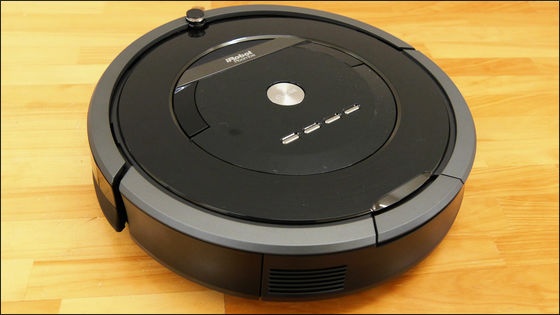 掃除嫌いでも部屋の隅まできれいにできる最新ロボット掃除機「ルンバ