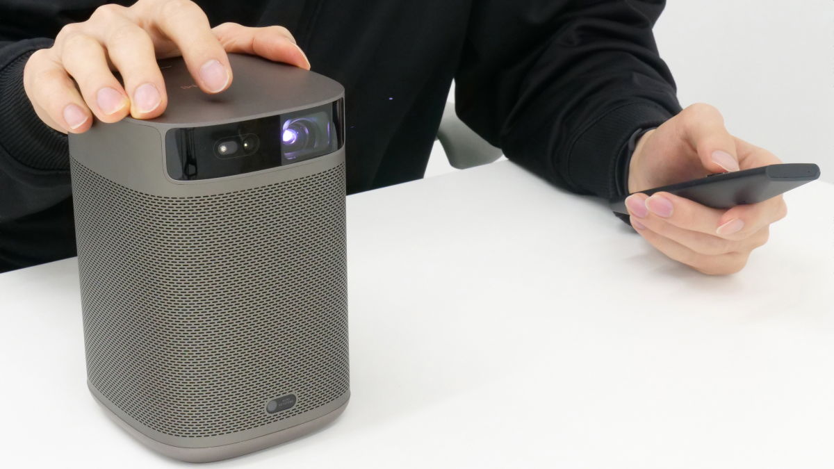 エントリーモデルながら息をのむ映像表現と高音質を実現した小型