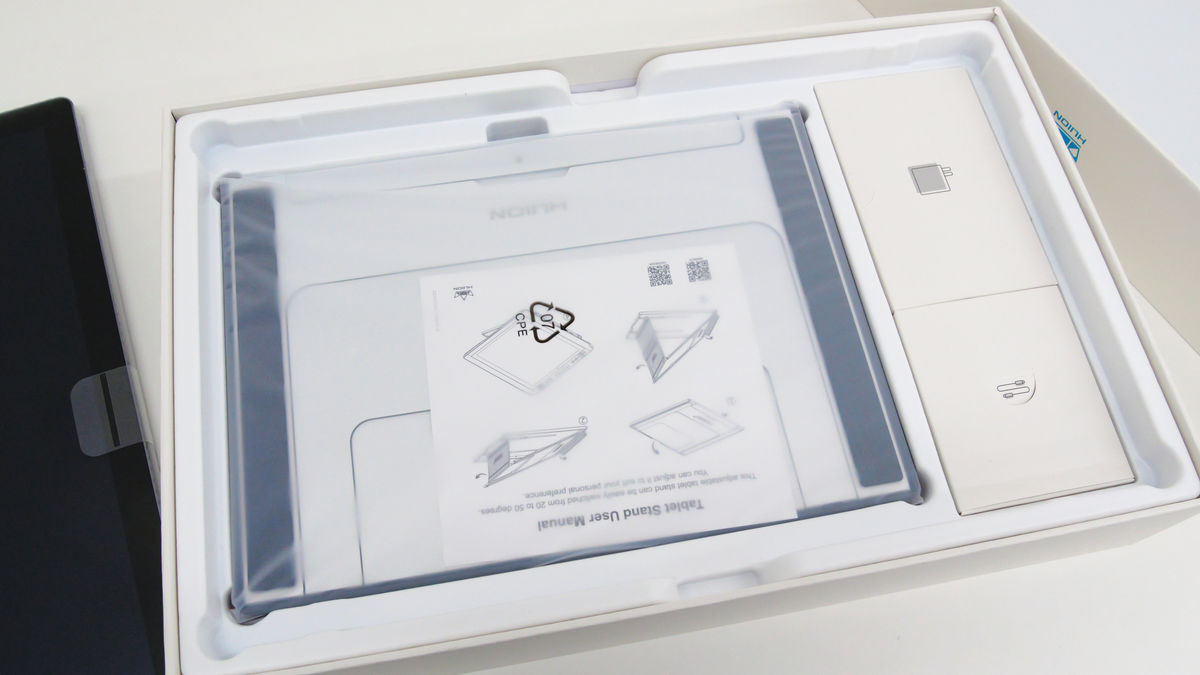 単体でPCでのお絵描きが完結するデジ絵入門にピッタリなPC一体型液タブ