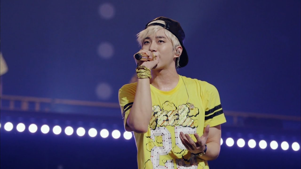 Junho (from 2PM) FEEL (Remix) + Ending 「 SOLO TOUR 2014 'FEEL