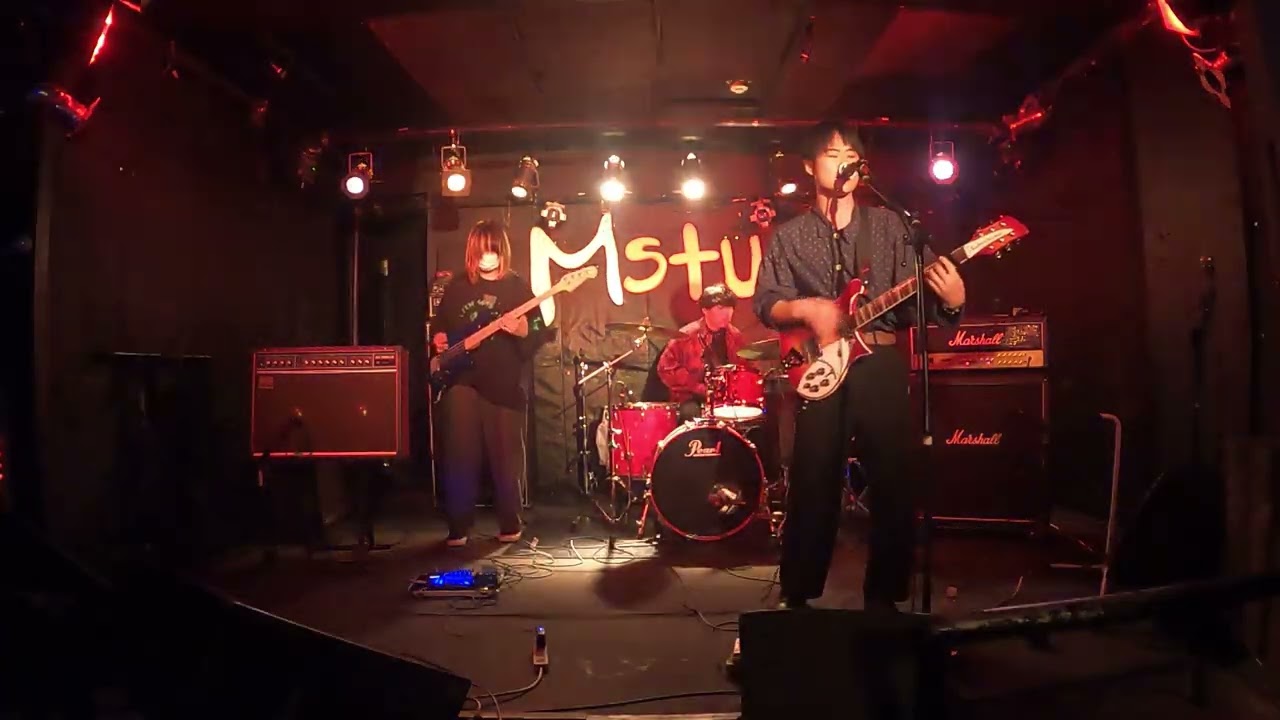 山田亮一 (ハヌマーン、バズマザーズ) (copy) 中央大学ルナハワイアン