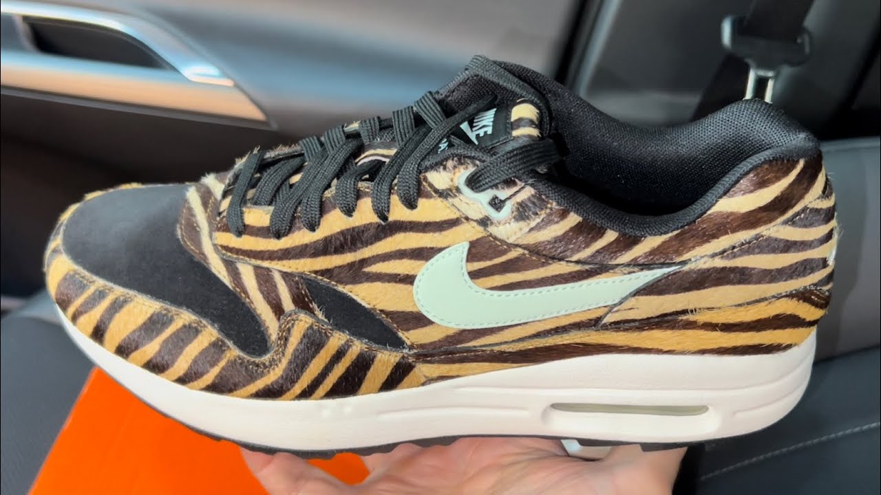 Nike Air Max 1 Golf Tiger Shoes - YouTube