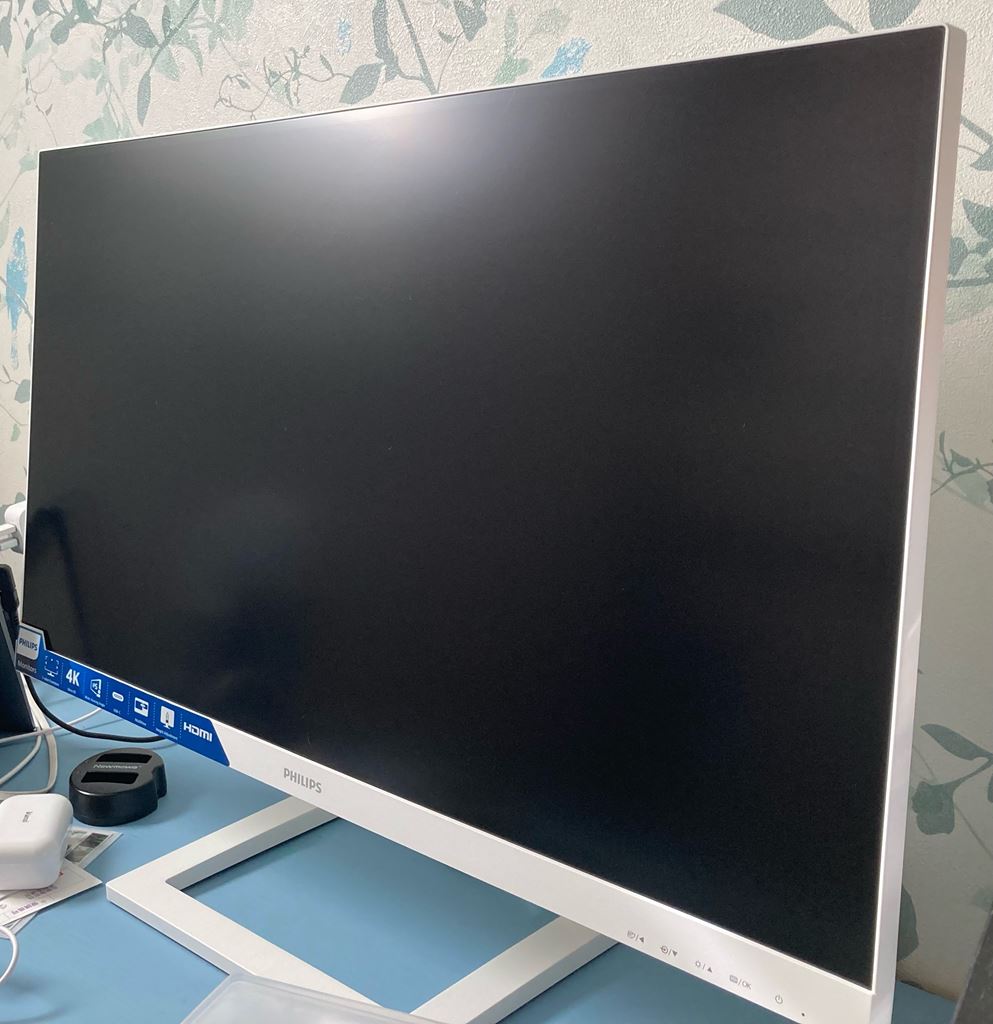 27型4Kモニタ フィリップス 279E1EW/11 USB-C対応 美品 Monitor USB-C