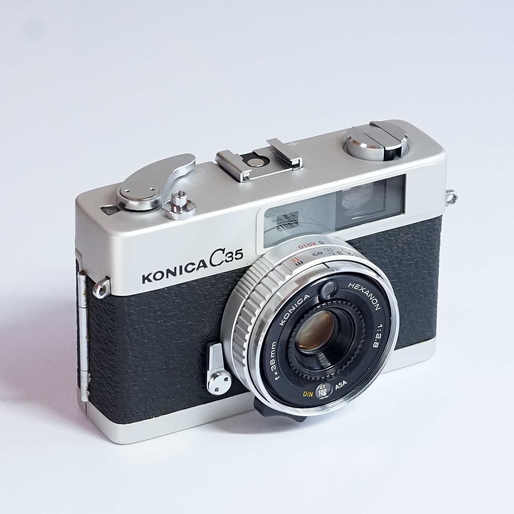 売り切れ KONICA C35（中古 フィルムカメラ 35mm レンジファインダー