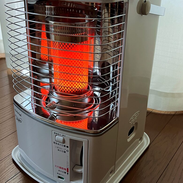 トヨトミ 石油ストーブ RS-H2900 これならキャンプに持って行けるかな