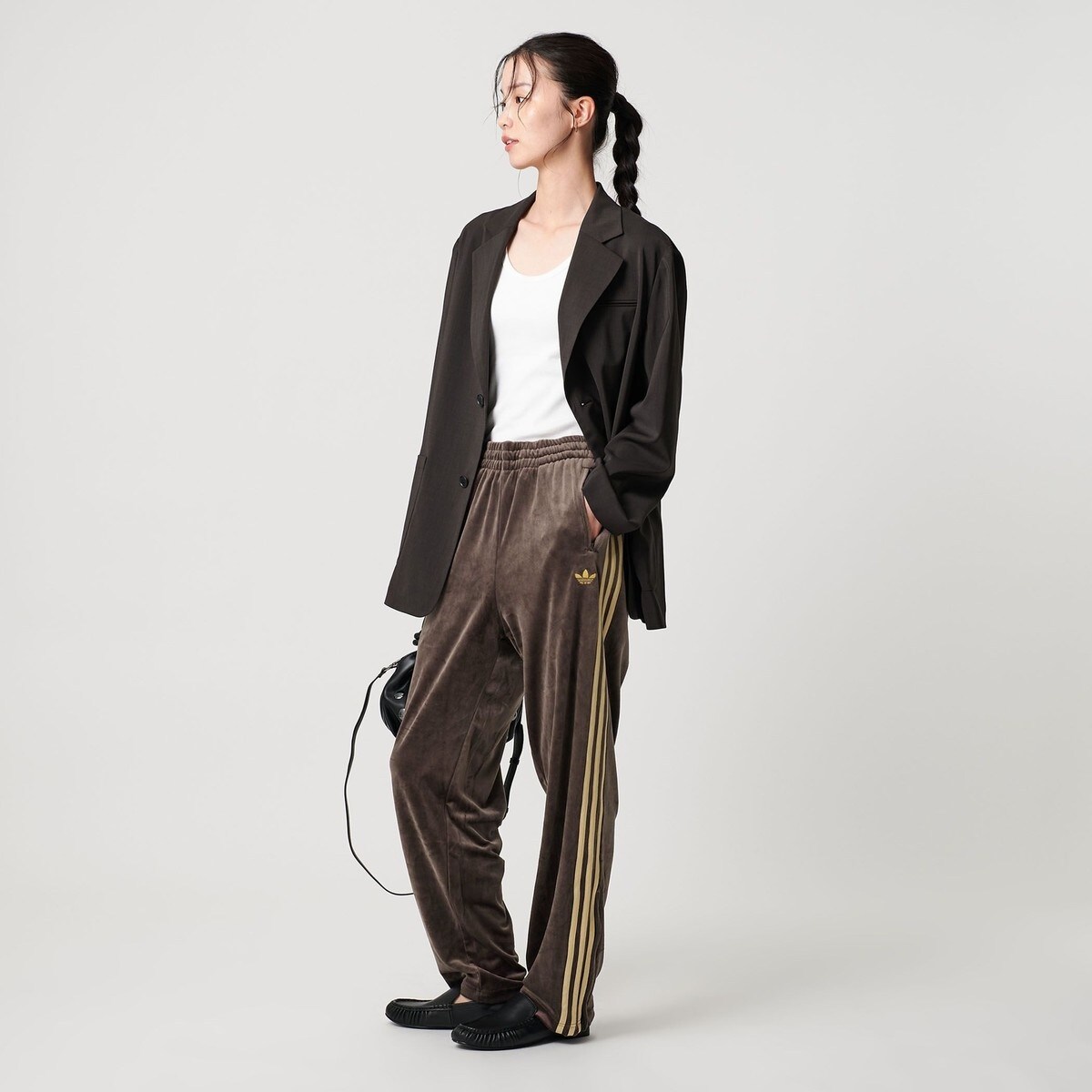 adidas Originals＞ファイヤーバード ベロアトラックパンツ