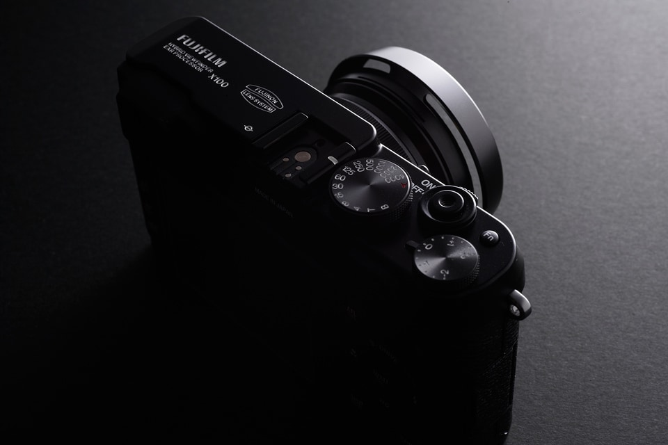 フジフイルム X100 BLACK Limited Edition 外観プレビュー | ヨドバシ