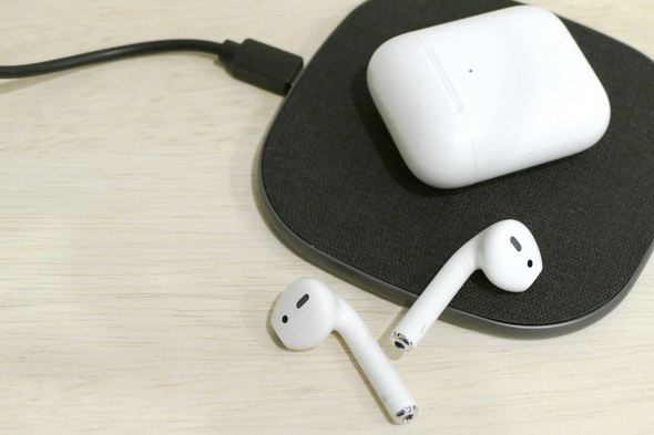 新型「AirPods」を試す 第1世代から何が変わった？ 音質はどう？（1/3