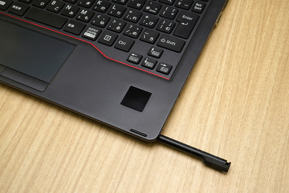 本気スペック＆360度回転の機動力 富士通の“全部入り”ノートPC