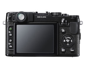 ズーム連動式ファインダー搭載、プレミアムコンパクト「X10