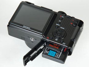 さらに進化したマニア向けコンパクト――シグマ「DP2x」（1/3 ページ