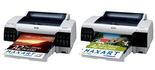 セイコーエプソン、A2プラス対応大判プリンタの新モデル2製品を発表