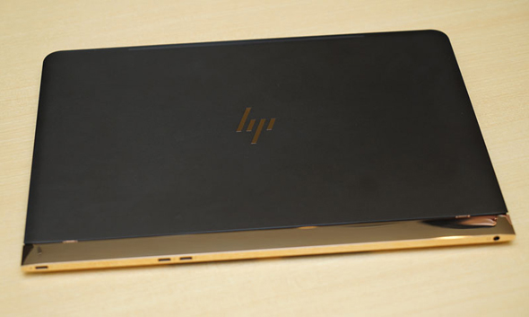 世界最薄13.3型モバイルノートPC「HP Spectre 13」の“妖艶な姿”に