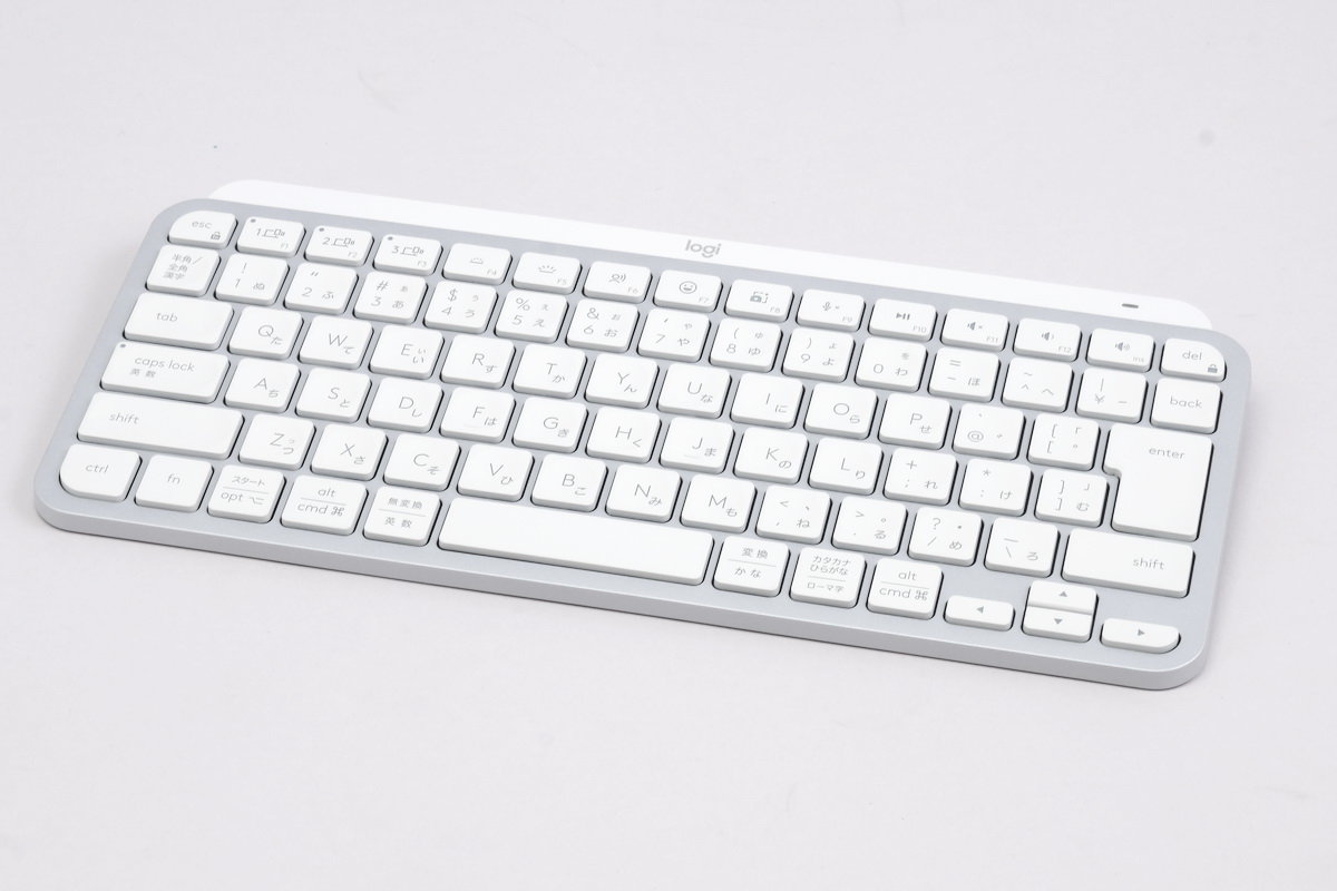 ハイブリッドワークで活躍する省スペースキーボード「MX KEYS MINI」を