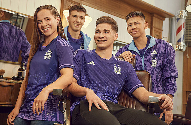 紫の太陽”を描く！アルゼンチン代表、カタールW杯に向けた新アウェイ