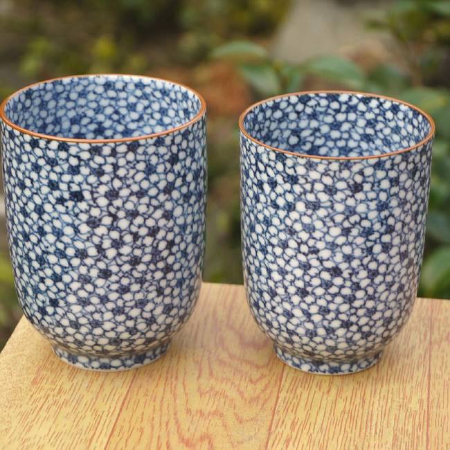 染付桜詰夫婦湯呑と夫婦茶碗セット 京泉 - 京焼清水焼 松韻堂