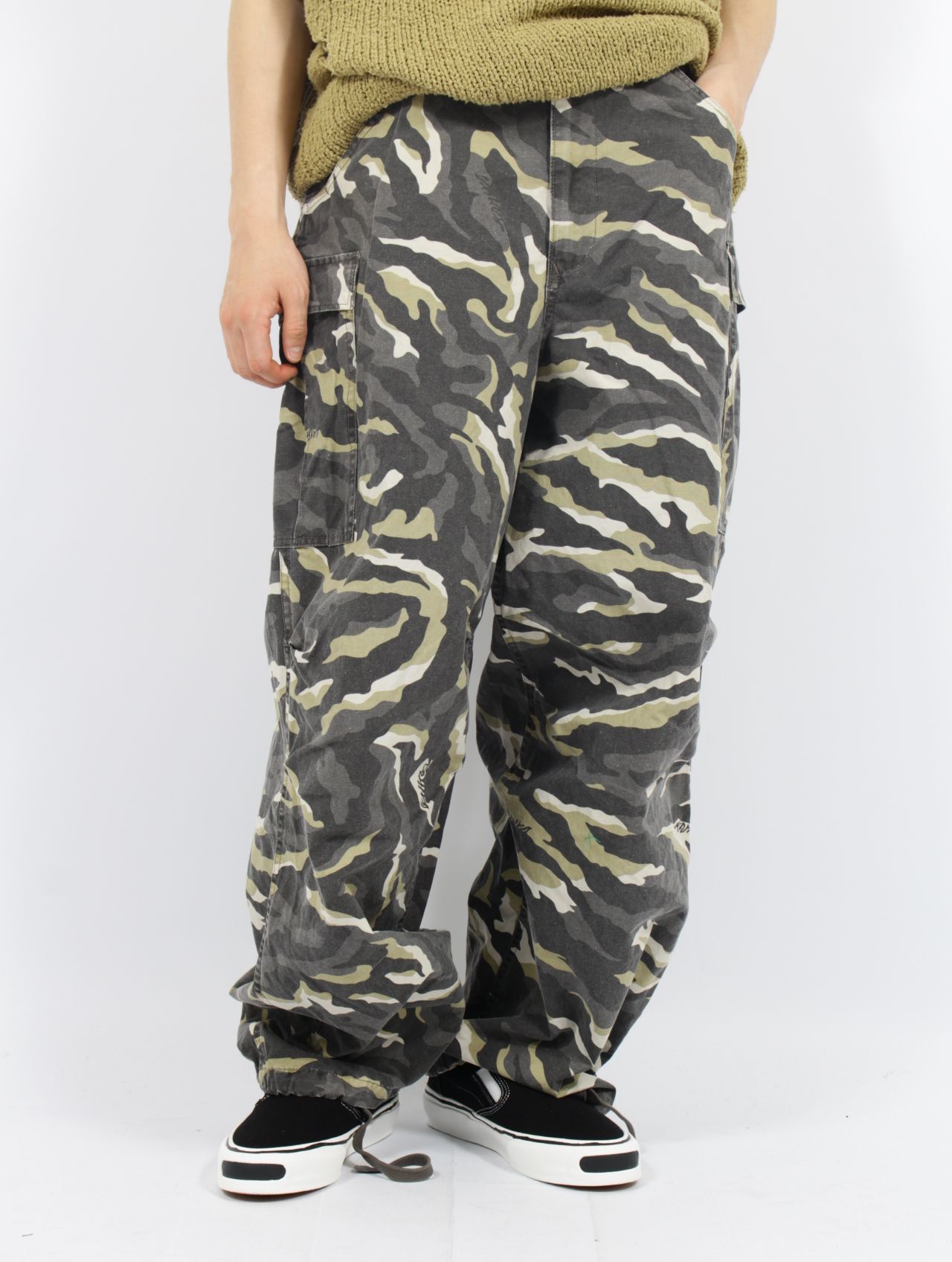 KAMIYA - 【25SS】カモフラージュ ウォッシュ カーゴパンツ
