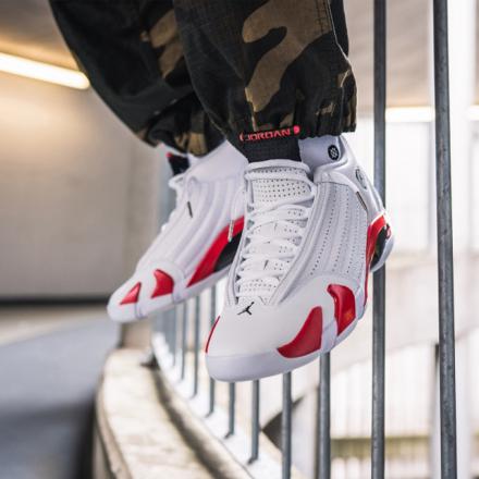 国内4月6日発売予定】ナイキ エアジョーダン 14 レトロ ホワイト/バー
