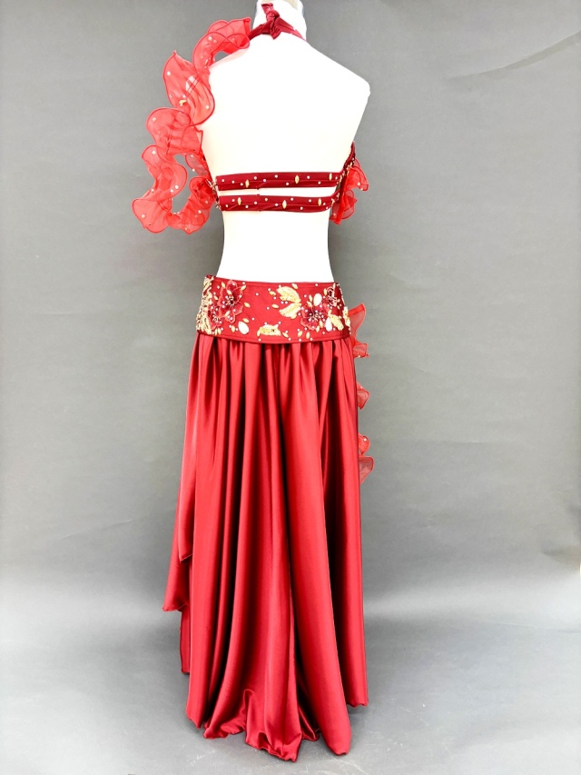 ベリーダンス衣装】艶のある鮮やかな赤！たっぷりのフリルがアクセント