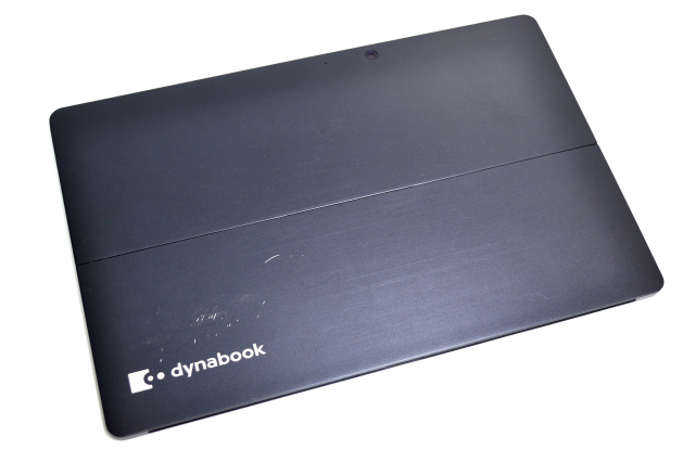 タブレットPC フルHD 両面カメラ 顔認証 東芝 dynabook D83/M Core i5