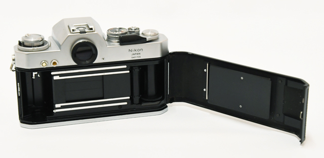 中古】フィルム一眼 ニコマートEL【C】