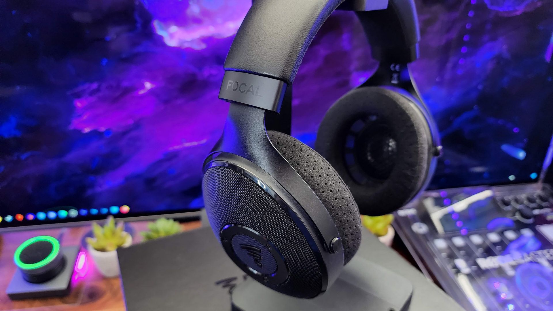 Golden Ears: Massdrop x Focal Elex Headphones Review | MMORPG.com